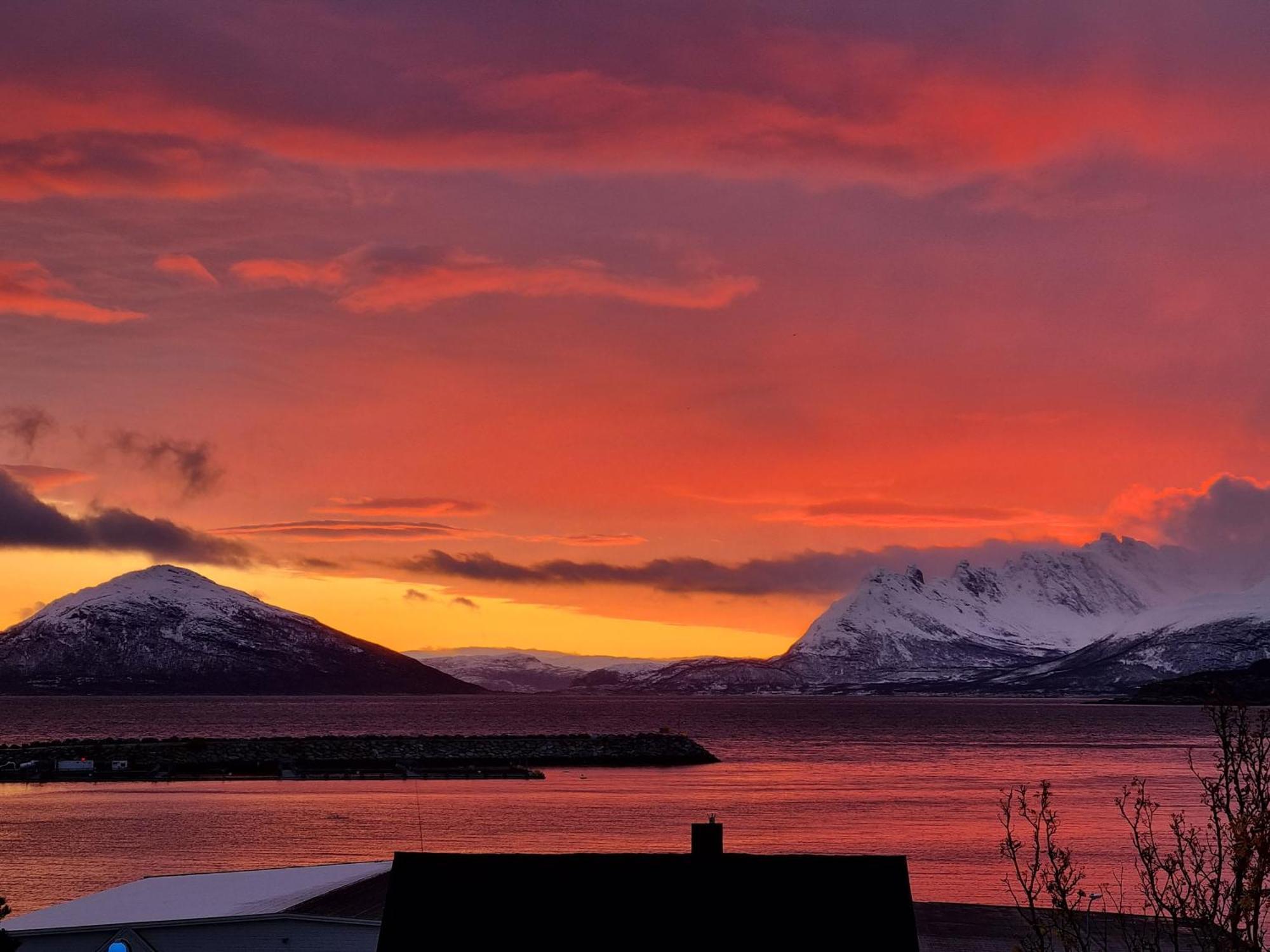 Loftsleilighet Midt I Sentrum Skjervoy Luaran gambar